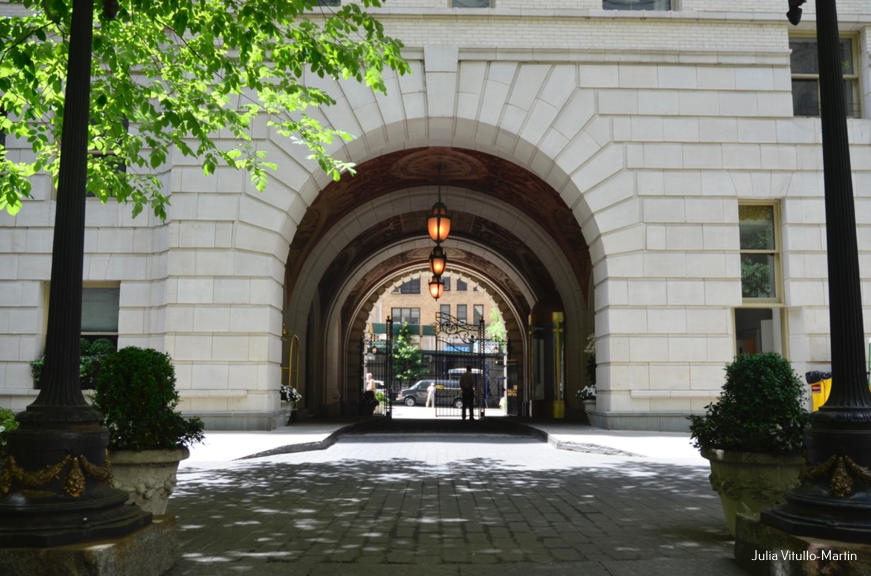 Belnord archway from courtyard